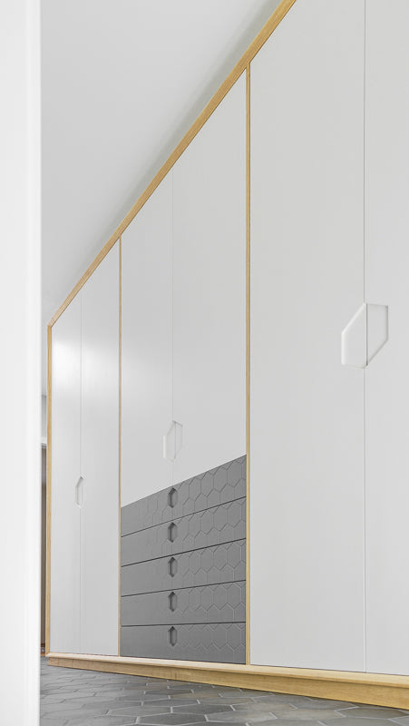 Einbauschrank aus Kernesche