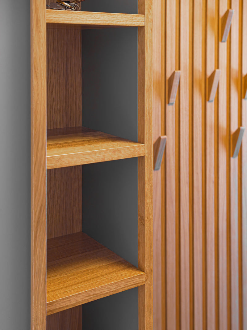 Garderobenschrank in Eiche
