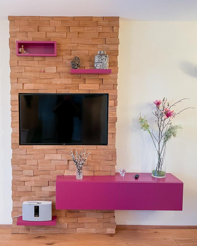 TV Wand in Eiche Spaltholz