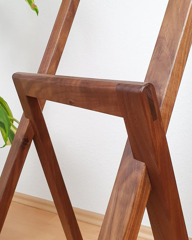 Stummer Diener aus Nussbaum
